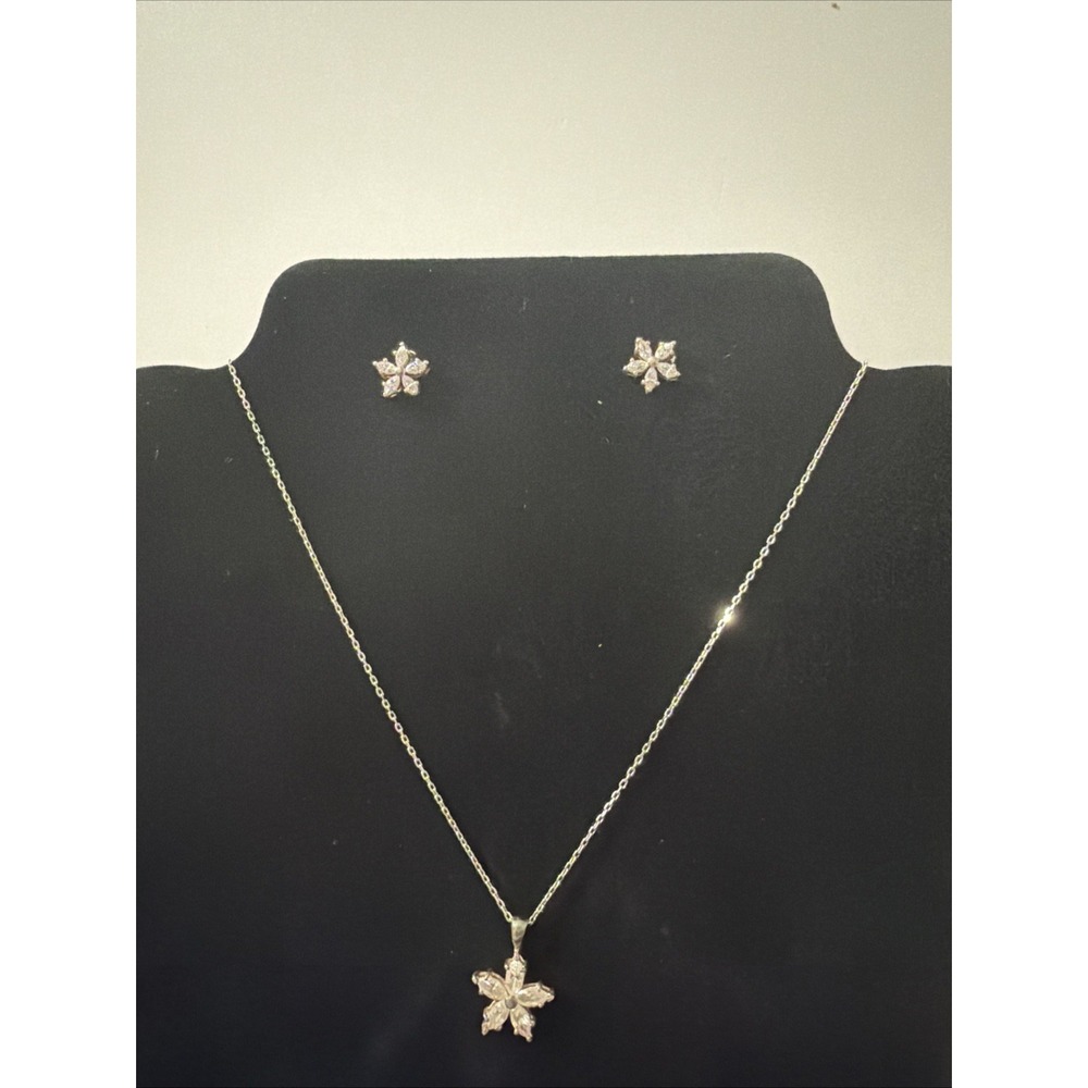 925 Sterling Silver Clear Cristal Pendant and Earrings Jewelry Set Flower Design